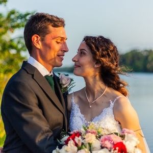 Meet your Posher, Gloria